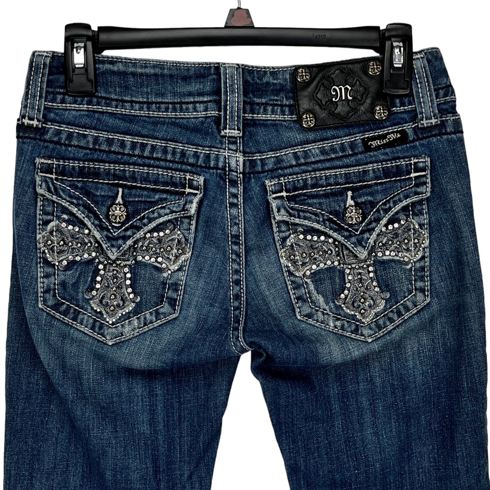 ⛔️ SOLD! ⛔️ Miss Me 27x32.5 Bootcut Jeans Blue Distressed Low Rise Cross Pockets